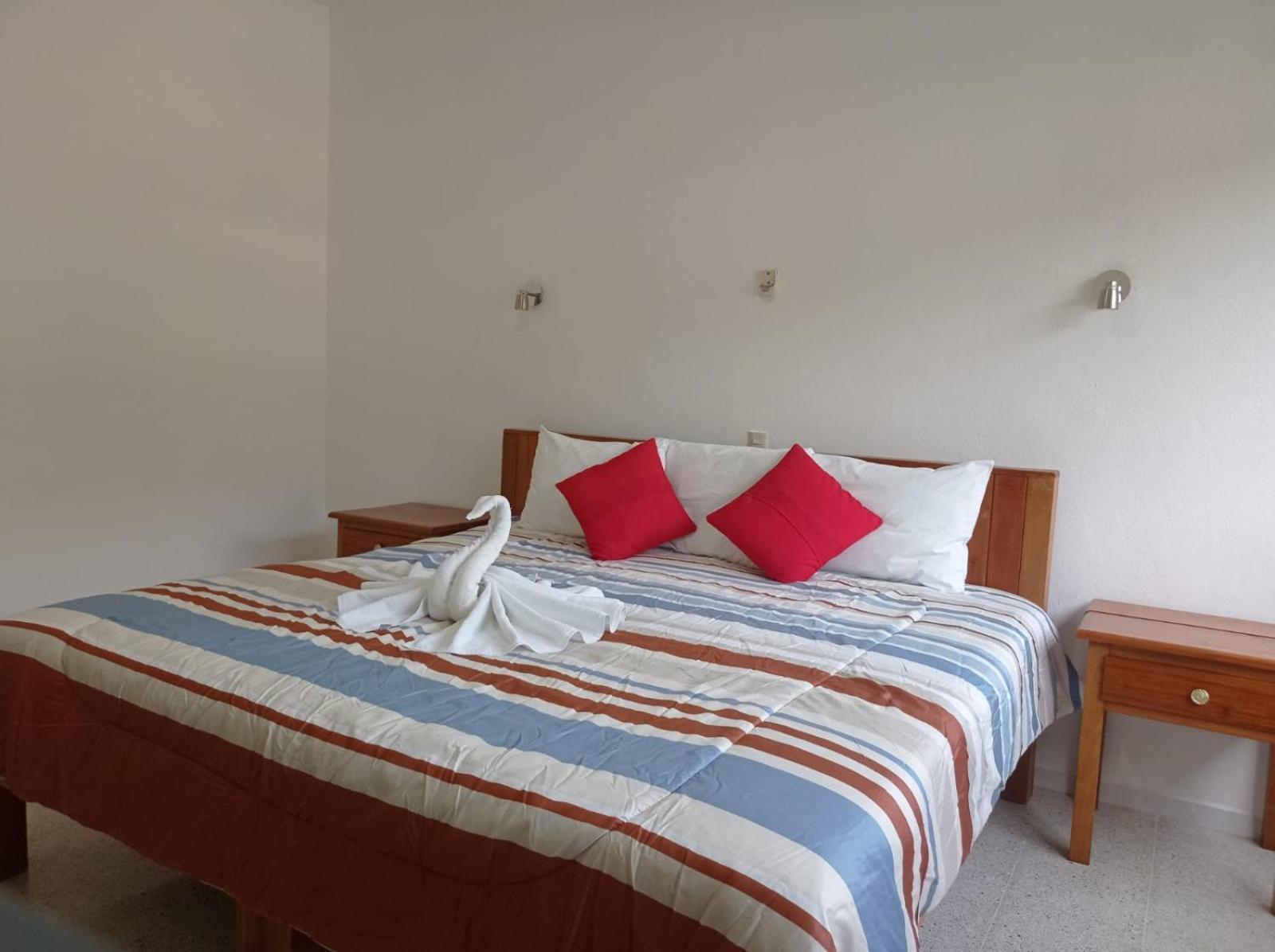 Hotel Los Leones Palenque Luaran gambar